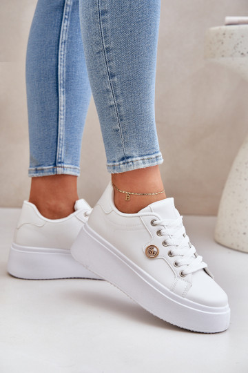 Eko Peau Chaussures modèle baskets avec une plateforme Ze couleur doréem Detalem couleur blanche Zingie