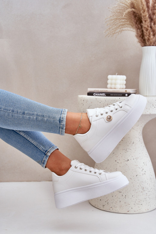 Eko Peau Chaussures modèle baskets avec une plateforme Ze couleur doréem Detalem couleur blanche Zingie Eko Peau Chaussures modèle baskets avec une plateforme Ze couleur doréem Detalem couleur blanche Zingie