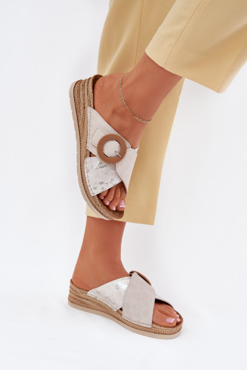 Pantoufles pour femmes Sur un coin décorer avec boucles Inblu RV000012 couleur ivoire