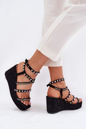 Sandales à plateforme pour femmes avec décoration sur les sangles couleur noire Lunara 2