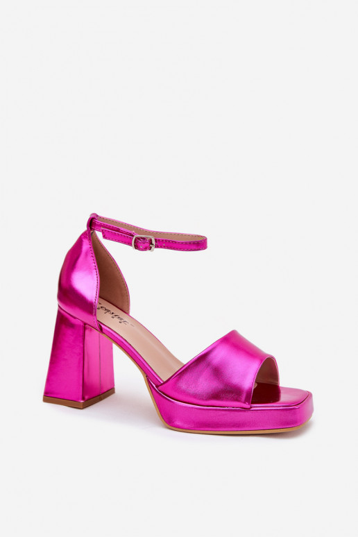 Sandales laquées pour femme avec des talons couleur rose Il fautrila Sandales laquées pour femme avec des talons couleur rose Il fautrila
