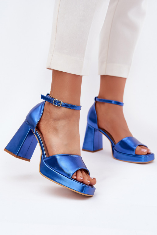 Sandales laquées pour femme avec des talons couleur bleue Il fautrila Sandales laquées pour femme avec des talons couleur bleue Il fautrila