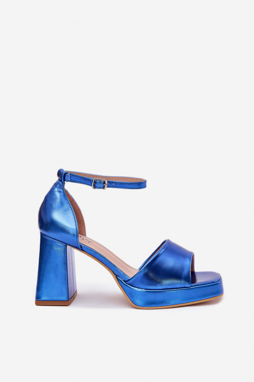 Sandales laquées pour femme avec des talons couleur bleue Il fautrila Sandales laquées pour femme avec des talons couleur bleue Il fautrila