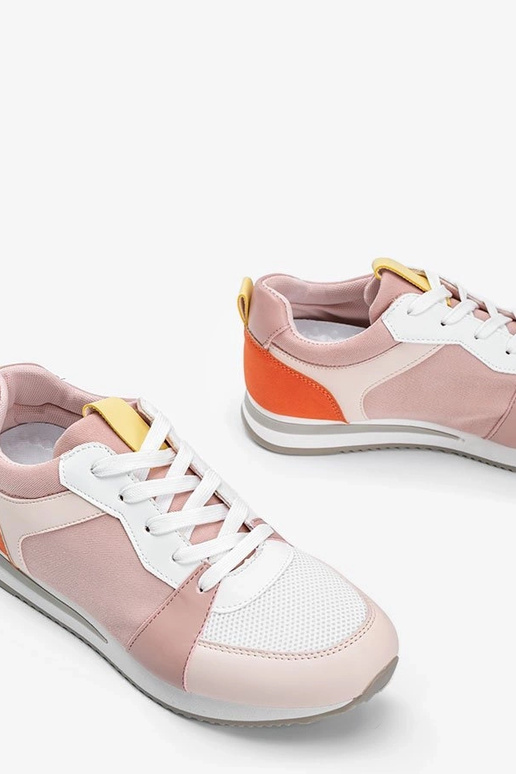 Chaussures blanches avec inserts...