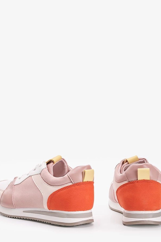 Chaussures blanches avec inserts...