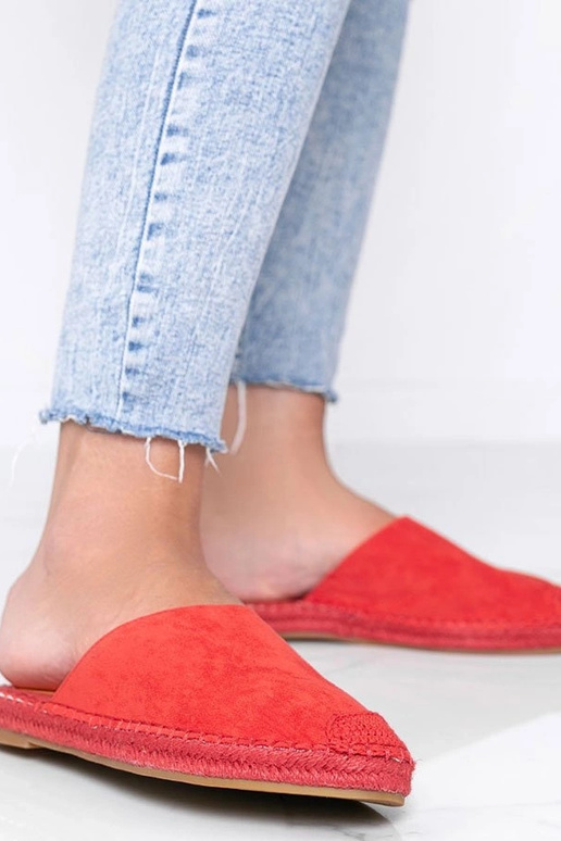 Sandales fermées rouges, « Wenus »