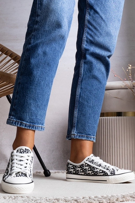 Ballerines noires et blanches, «...