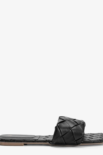 Sandales noires tressées, «... 2