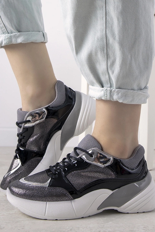 Baskets noires à semelles hautes Rude