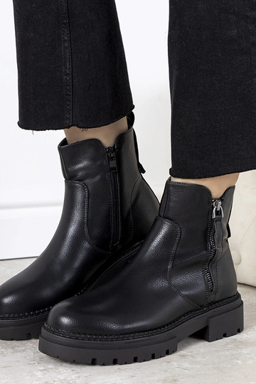 Bottines noires pour...