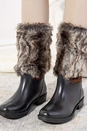 Bottes en fourrure noires Corrales 2