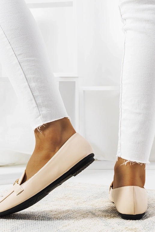 Mocassins à bout carré beiges doux