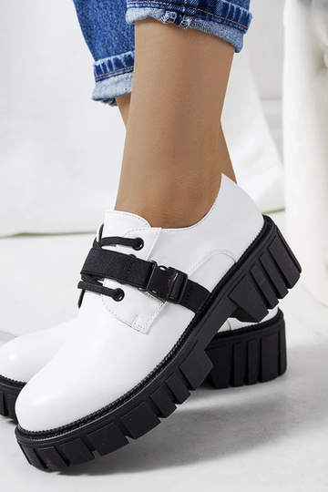 Chaussures blanches à semelles de tracteur Marike