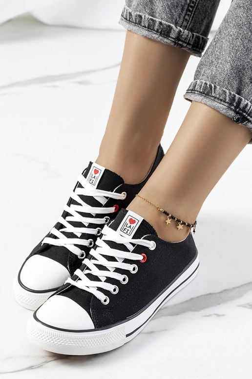 Baskets classiques noires pour femmes... Baskets classiques noires pour femmes...