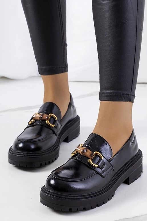 Mocassins noirs, « Kemze »