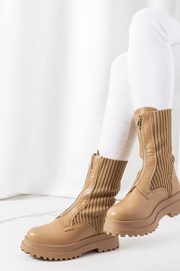 Bottines marron avec tiges...