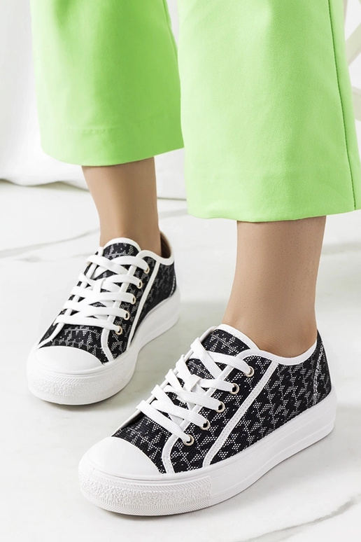 Baskets Chelms noires Baskets Chelms noires