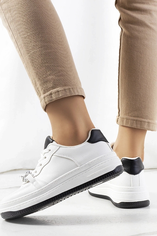 Baskets blanches avec chaîne Maring Baskets blanches avec chaîne Maring