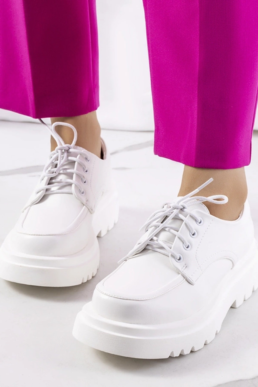 Oxfords blancs, « Nunes » Oxfords blancs, « Nunes »