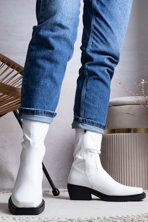 Bottes blanches à talons, « Marisa »