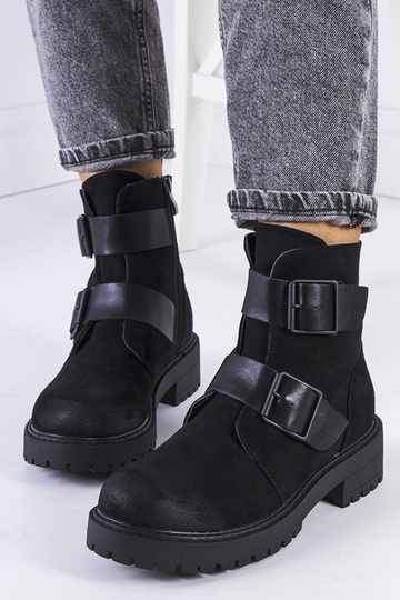 Bottes en simili daim...