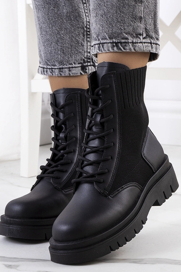 Bottines noires à semelle...