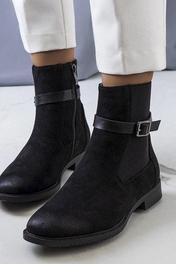 Bottes d'hiver noires, «...