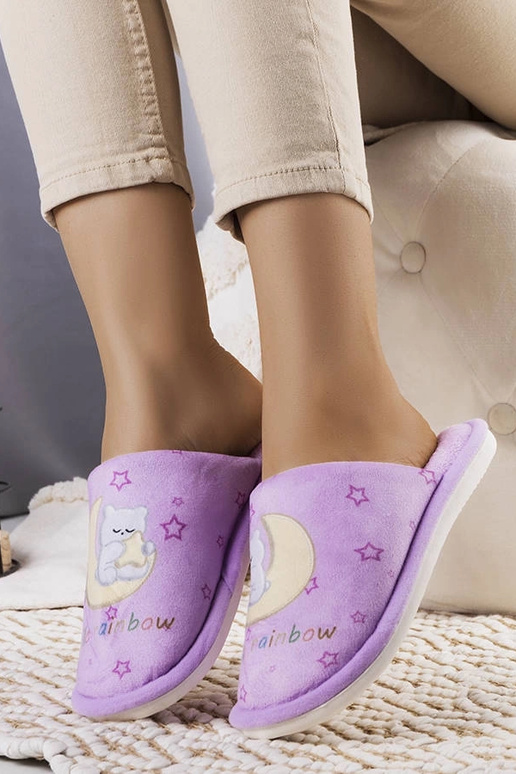Chaussons violets doux avec lune...