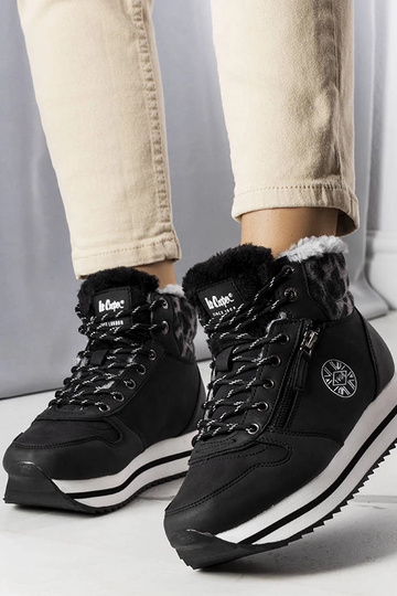 Bottes isolées noires...