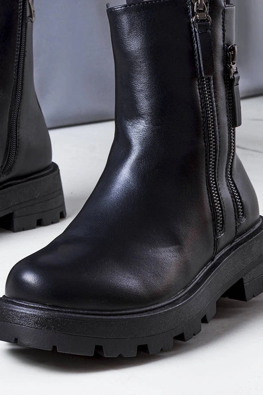 Bottes noires isolées Ferry