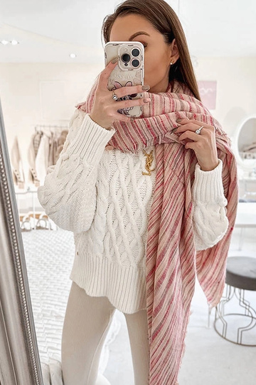 L'écharpe rose de Nyomi 2