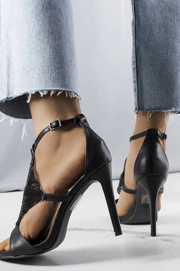 Sandales à talons hauts élégantes noires Caleb 2
