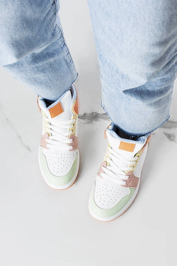 Baskets montantes orange de Kari 2