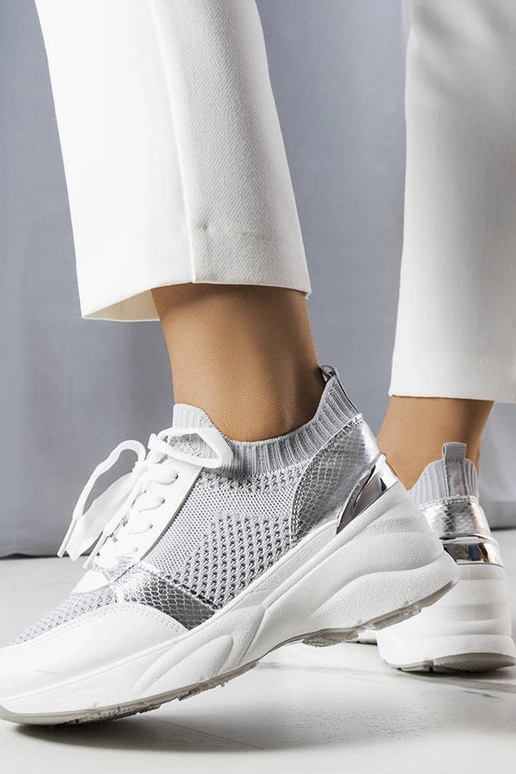 Baskets compensées grises d'Ann Baskets compensées grises d'Ann