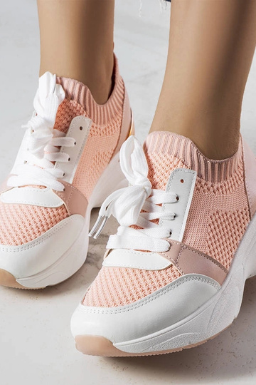 Les baskets compensées roses d'Ann 2