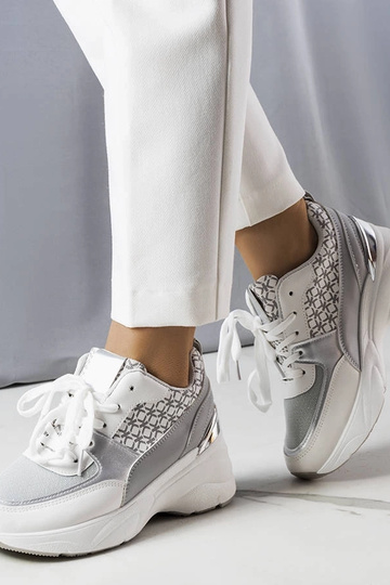 Baskets grises avec...