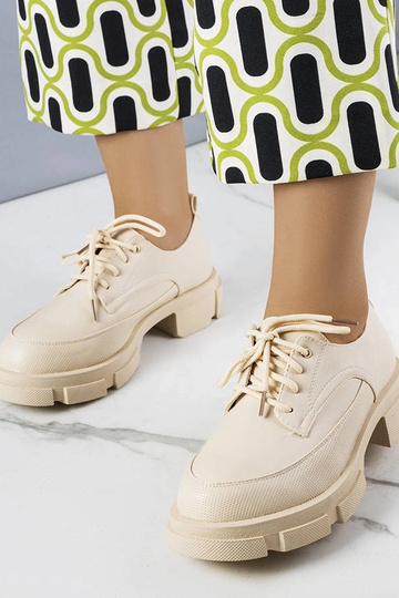 Chaussures beiges à semelle massive Kay