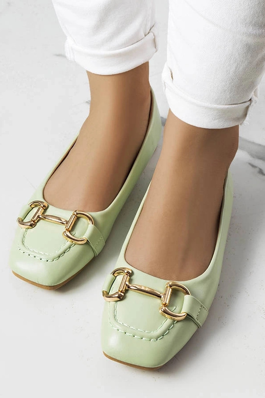 Chaussures vertes avec détails dorés,...