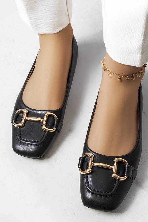 Ballerines noires avec décoration...