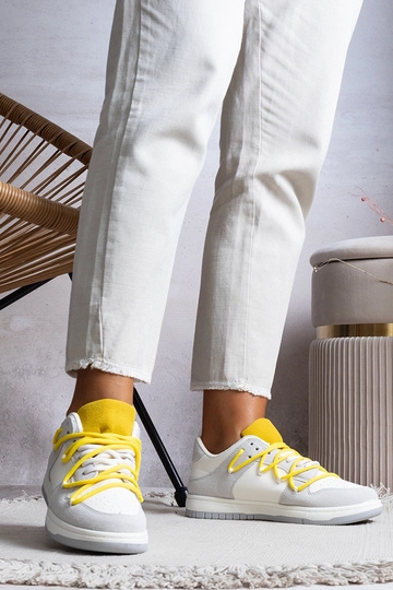 Baskets grises pour femmes avec lacets jaunes Arcobaleno 2