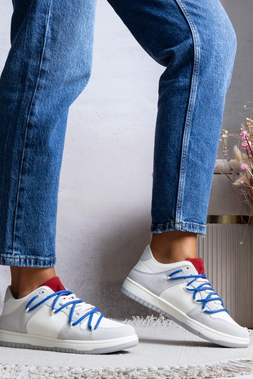 Baskets grises pour femmes...