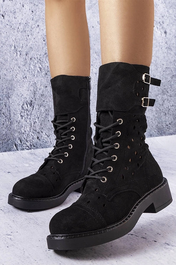 Bottines ajourées noires...