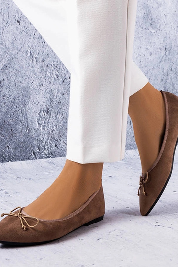 Ballerines marron à bout...