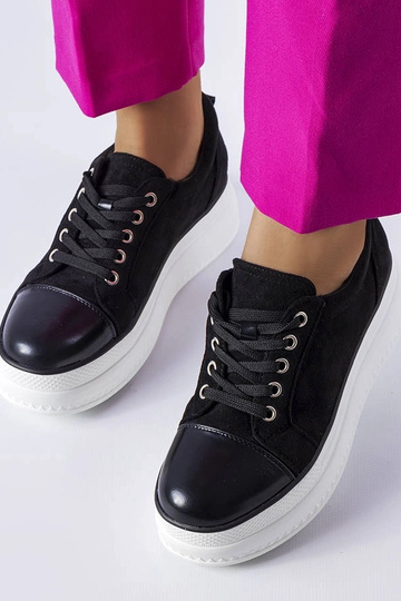 Chaussures noires sur plateforme, « Pascaline »