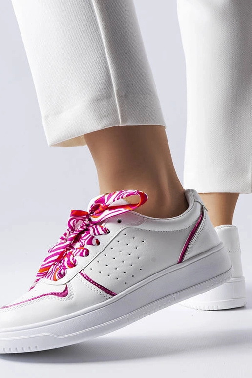 Baskets blanches nouées avec ruban Pryor Baskets blanches nouées avec ruban Pryor