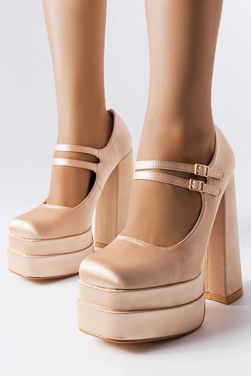 Escarpins beiges à talons...