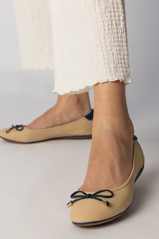 Chaussures sable ornées d'un nœud, «...