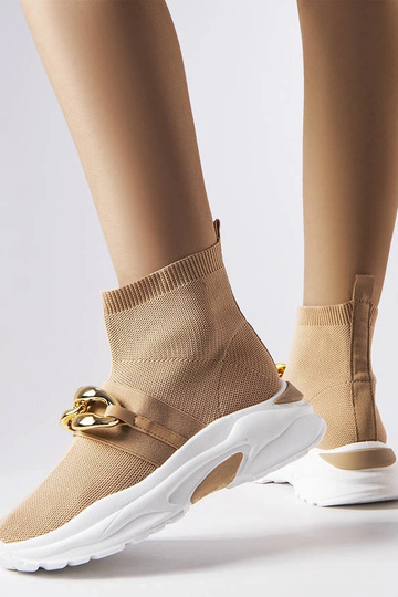 Baskets marron à chaîne... 2