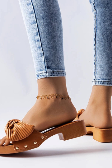 Mules à talon bas marron de... 2