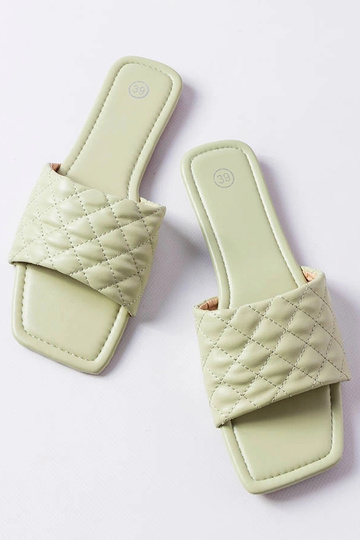 Tongs élégantes matelassées vertes Labrie 2